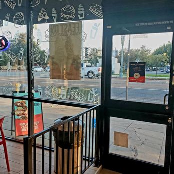 Cinnabon Swirl - Bakeries Near Me - Pasadena, California