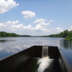 Brady's Lake Dam - The Dam