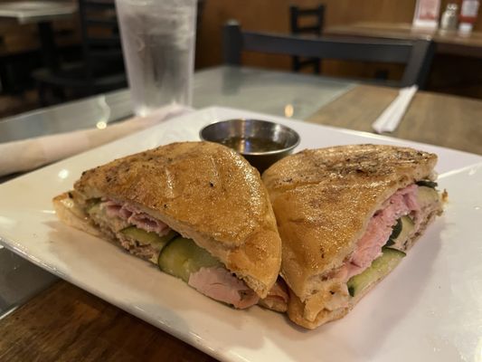 Sesame Burgers & Beer by null