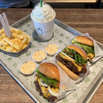 Shake Shack Burbank - Heaven. - Fast Food Near Me - Burbank, California