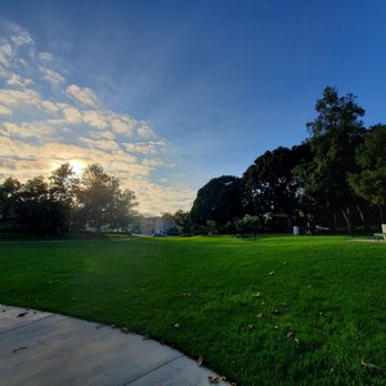 Alton Park - Parks Near Me - Lake Forest, California