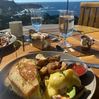 Pacific's Edge Restaurant - Seafood Near Me - Carmel, California