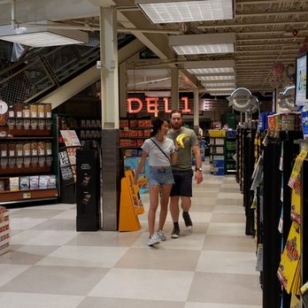 Harris Teeter - Deli at HT - Grocery Near Me - Arlington, Virginia Harris Teeter - Deli at HT - Grocery Near Me - Arlington, Virginia