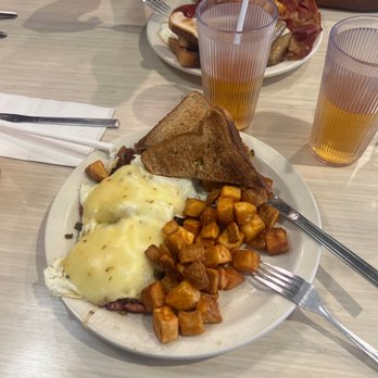 Stonebridge Cafe - FireHouse Scrambler - Breakfast & Brunch Near Me - Brockton, Massachusetts
