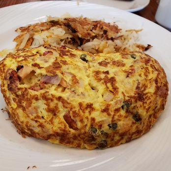 Colonial Diner - Brooklyn omelette - New American Near Me - East Brunswick, New Jersey