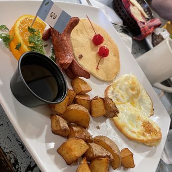 Muchá! Comida Chapina - American breakfast - Latin American Near Me - North Hollywood, California Muchá! Comida Chapina - American breakfast - Latin American Near Me - North Hollywood, California