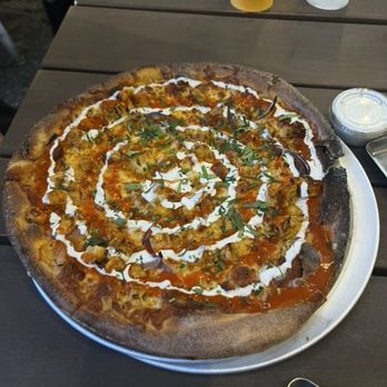 Amici 30A Italian Kitchen - Buffalo chicken ranch pizza, extra crispy - Italian Near Me - Inlet Beach, Florida