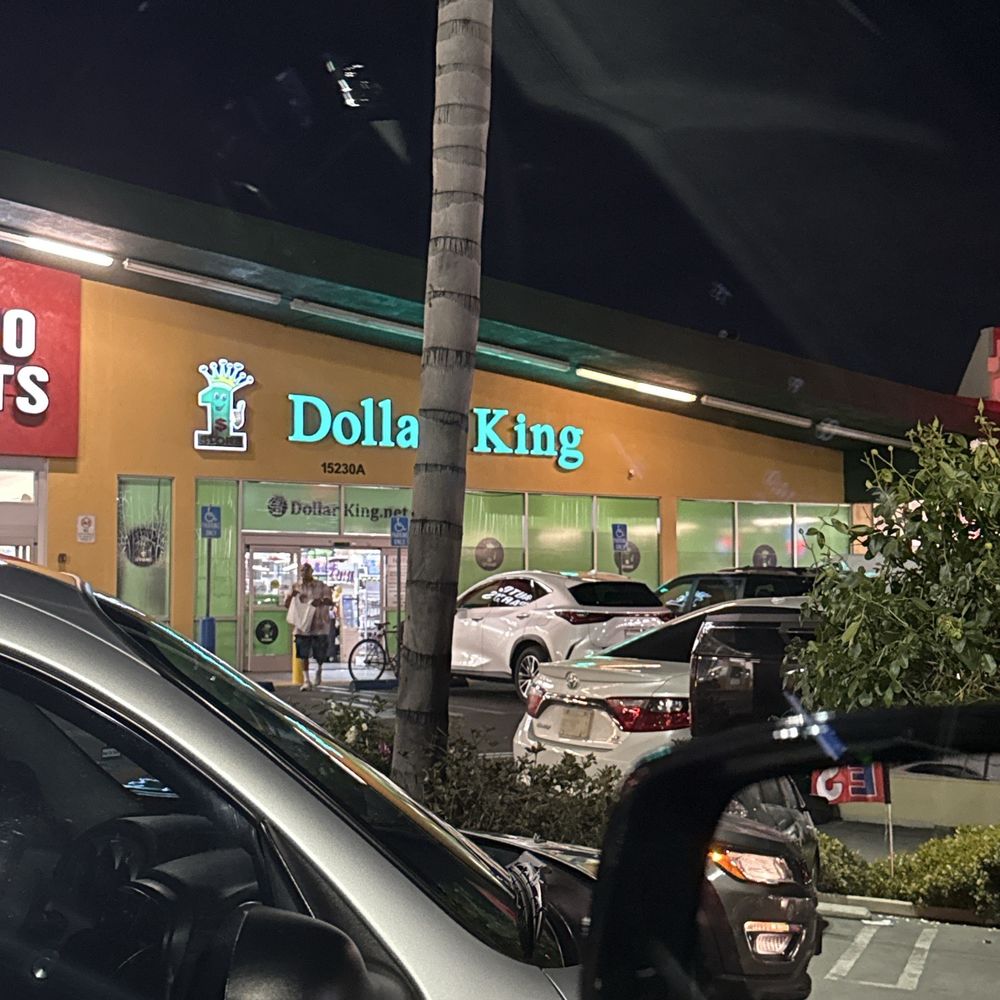 This the dollar king on Sepulveda and Vanowen.
