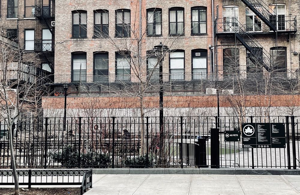 CHELSEA GREEN Updated June 2024 140 W 20th St, New York, New York