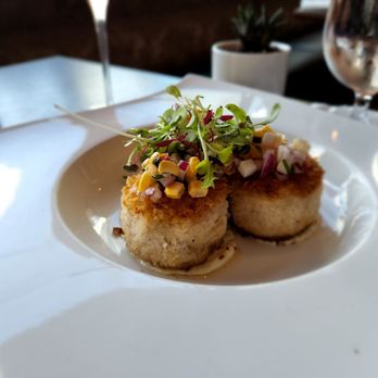 MW Restaurant - Crab cakes - New American Near Me - Honolulu, Hawaii MW Restaurant - Crab cakes - New American Near Me - Honolulu, Hawaii
