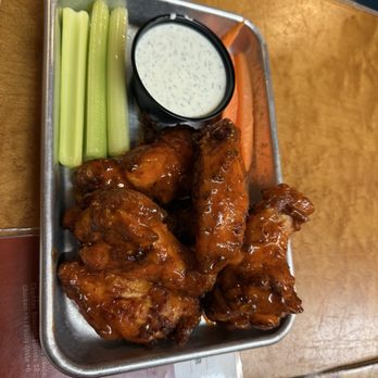 Pinetop Brewing Company - Buffalo Wings - Breweries Near Me - Pinetop, Arizona Pinetop Brewing Company - Buffalo Wings - Breweries Near Me - Pinetop, Arizona