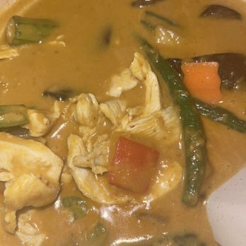 Banana Leaf - Red Curry in Clay Pot - Malaysian Near Me - Philadelphia, Pennsylvania