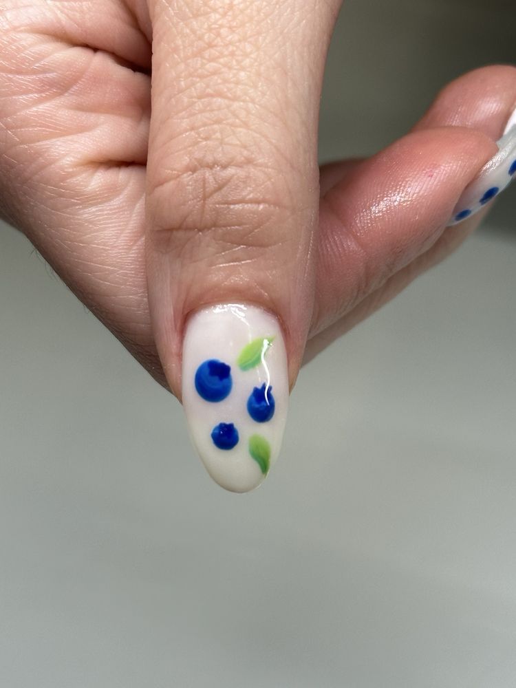 NailsByGhianly Logo