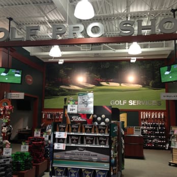 DICK'S Sporting Goods - Sporting Goods Near Me - Commack, New York