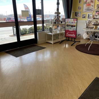 Nothing Bundt Cakes - Interior - Bakeries Near Me - Saint Peters, Missouri Nothing Bundt Cakes - Interior - Bakeries Near Me - Saint Peters, Missouri