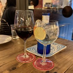 Casa Rafols - Red wine and Cirrus spritz