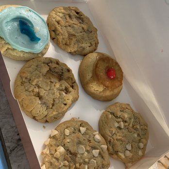 Crumbl - Raleigh - Bakeries Near Me - Raleigh, North Carolina Crumbl - Raleigh - Bakeries Near Me - Raleigh, North Carolina