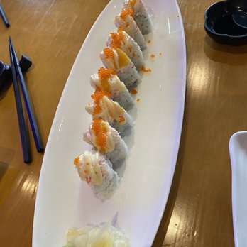 Tomsa Sushi - Peach Paradise Roll - Sushi Bars Near Me - Oakland, California Tomsa Sushi - Peach Paradise Roll - Sushi Bars Near Me - Oakland, California