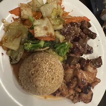Sushi Hut - Steak & Chicken hibachi combo - Sushi Bars Near Me - Roswell, Georgia