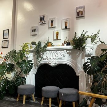 Krave Tea - Seating area - Bubble Tea Near Me - Winter Park, Florida
