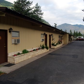 River Edge Resort & Steakhouse - Front of the River Edge motel - Steakhouses Near Me - Alberton, Montana River Edge Resort & Steakhouse - Front of the River Edge motel - Steakhouses Near Me - Alberton, Montana