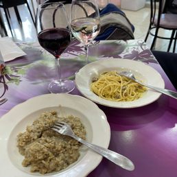Risotto Al fungi (porcini) and Spaghetti carbonara at cafe Morra.