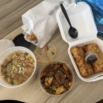 Taiwan Deli - To-go : Salted Bean Curd, Radish Cakes, Beef Tendon and Tofu in Chili Sauce - Taiwanese Near Me - Las Vegas, Nevada