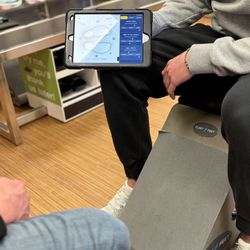 Fleet Feet Pittsburgh - South Hills - Showing the results of your foot test