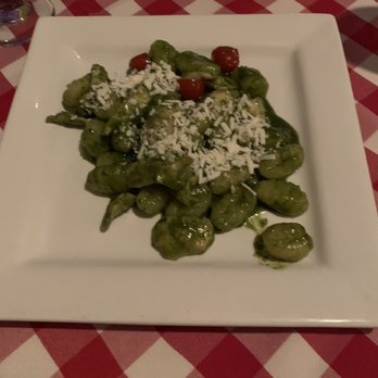 Pomodoro Rosso - Gnocchi Al Pollo E Pesto - Italian Near Me - New York, New York Pomodoro Rosso - Gnocchi Al Pollo E Pesto - Italian Near Me - New York, New York