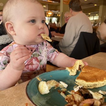 Big Skillet Restaurant - Breakfast & Brunch Near Me - Elgin, Illinois