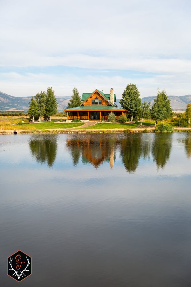 Fish On Ranch - equestrian in Centennial, WY