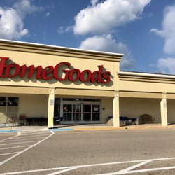 Center Square Plaza - HomeGoods - VN