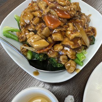 3 Star Restaurant - Broccoli chicken - Filipino Near Me - Vallejo, California