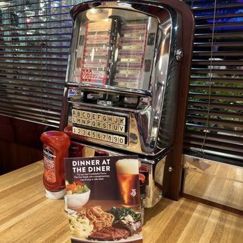Silver Diner - Interior - Diners Near Me - Reston, Virginia