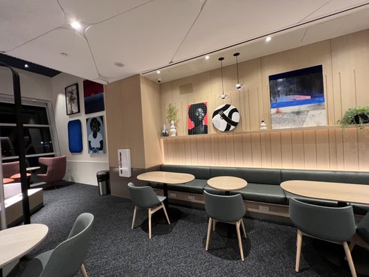 Capital One Lounge at DFW by null