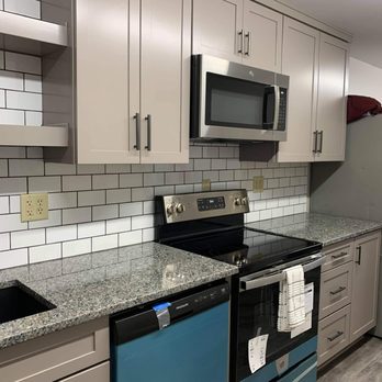 Gerardo’s Flooring and More - a kitchen - Flooring Near Me Gerardo’s Flooring and More - a kitchen - Flooring Near Me