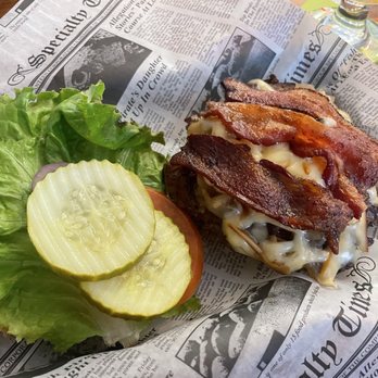 Sparky's Place - Pub burger - Burgers Near Me - Conneaut, Ohio
