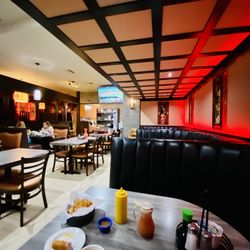 Szechuwan Garden - Interior restaurant