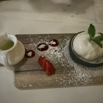 Bel Mare - Vanilla gelato with pistachio liquor - Italian Near Me - Key West, Florida