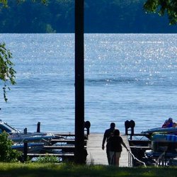 Lakeside Grill - Dock access from Clark Hill Lake.