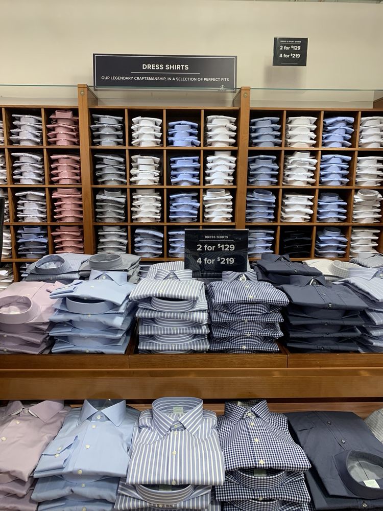 BROOKS BROTHERS FACTORY OUTLET Updated March 2025 25 Photos & 17 Reviews 241 Fort Evans Rd