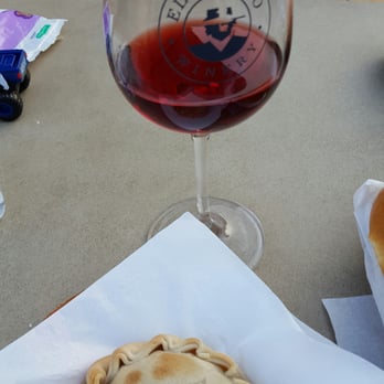 El Gaucho Winery - Empanada and glass of Rose' - Wineries Near Me - Spicewood, Texas El Gaucho Winery - Empanada and glass of Rose' - Wineries Near Me - Spicewood, Texas