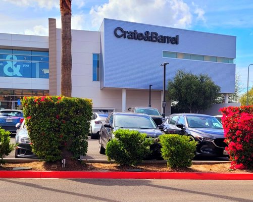 Crate & Barrel by null