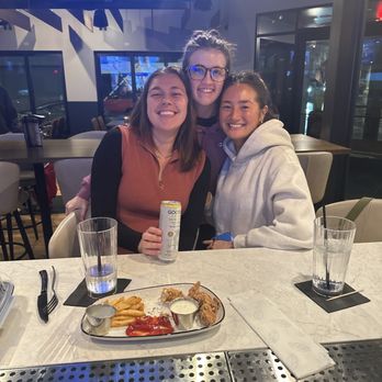 GIMME’S PAR & GRILL - Updated July 2025 - 95 Photos & 26 Reviews - 45