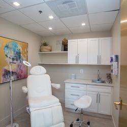 Javan Anti-Aging and Wellness Centre - Gorgeous clinic!
