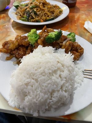 Ling's Asian Cuisine by null