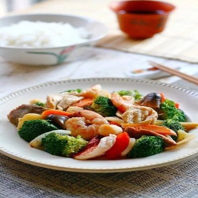 JW Chen's Asian Fusion by null