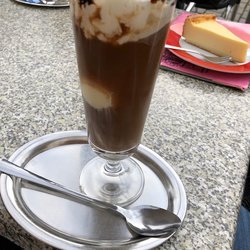 Eiscafe Carlesi