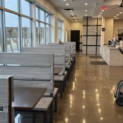 Central Park Deli - Troy - Seating