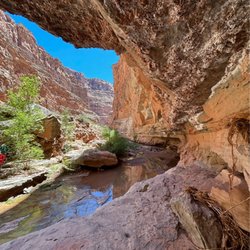 Holiday River Expeditions - Canyon hike